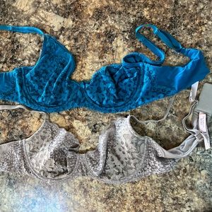 2 Victoria’s Secret bras -lace-38c
